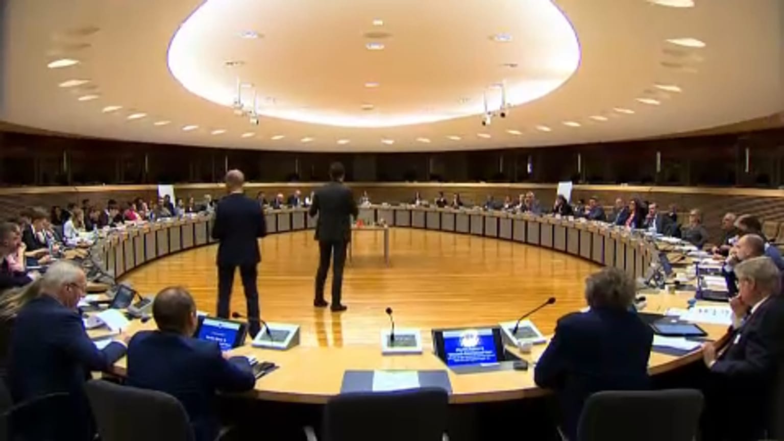 Orban trifft überraschend EVP-Spitze in Brüssel