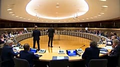 Orban trifft überraschend EVP-Spitze in Brüssel
