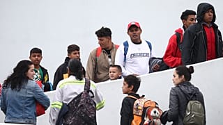 Caravane de migrants : les Etats-Unis laissent passer des demandeurs d'asile