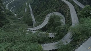 Tianmen dağlarında kaykay keyfi