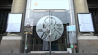 Scandalo sessuale al Nobel: salta il Premio per la Letteratura