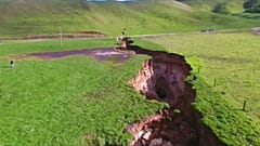 Una grieta gigantesca se abre en Nueva Zelanda