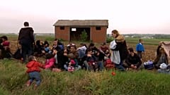 Migranten überqueren EU-Außengrenze in Griechenland 