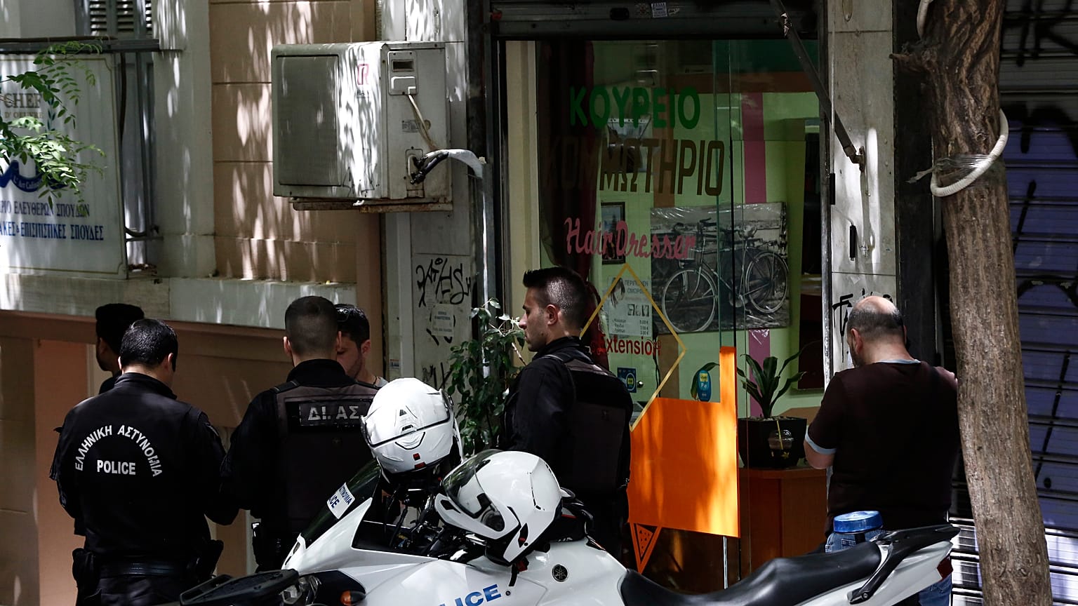 Ένοπλη επίθεση σε κομμωτήριο στην Πλατεία Βικτωρίας