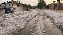 El granizo golpea el centro de Polonia