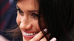 Édesapja kíséri az oltárhoz Meghan Markle-t