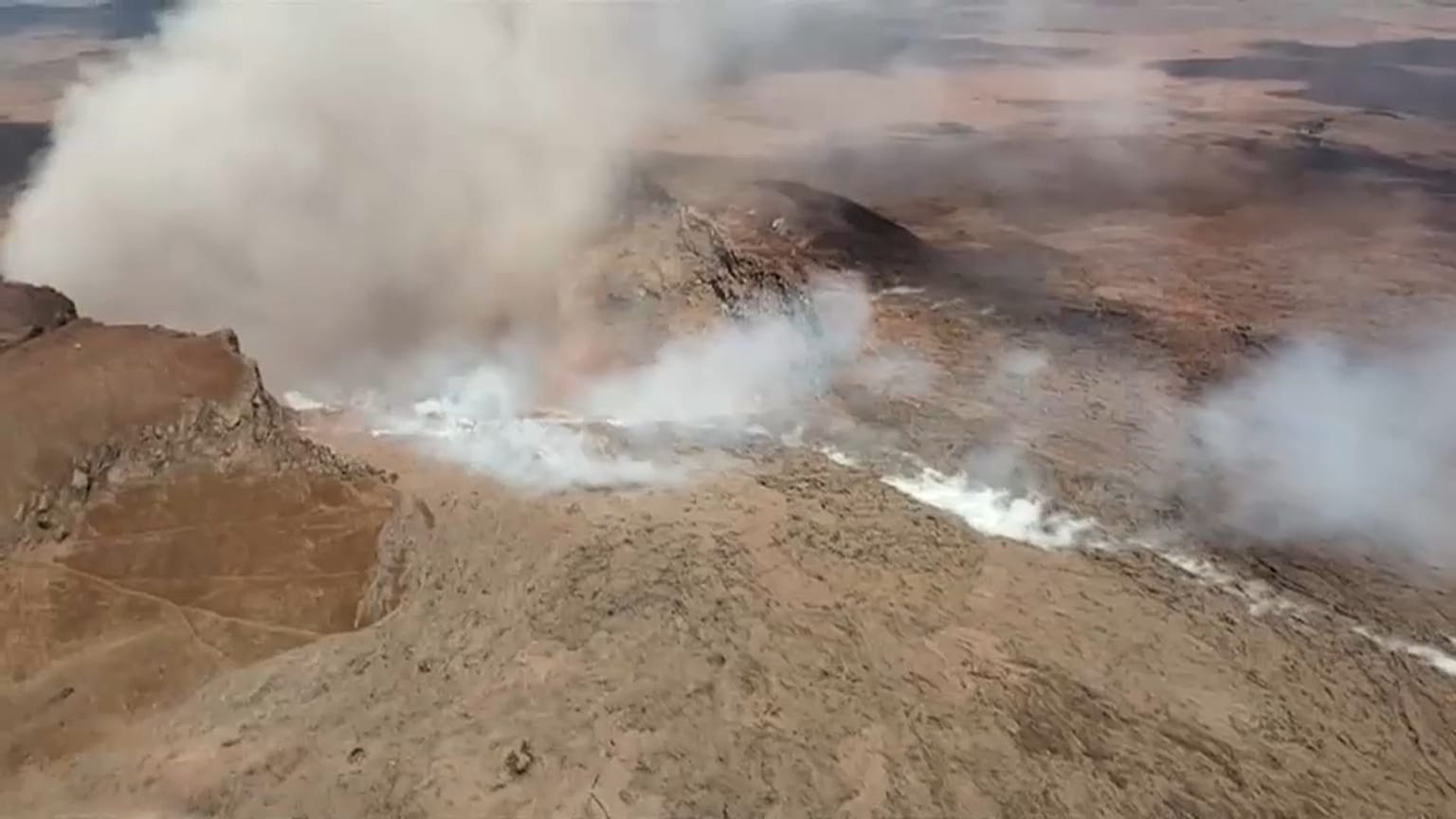 Un terremoto sacude la zona del volcán Kilauea, en erupción desde el jueves