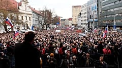 Slovakian protesters call for early elections