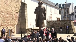 Una estatua gigante de Karl Marx, "regalo envenenado" de China a Alemania