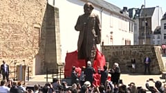 Китайцы вернули Маркса на место