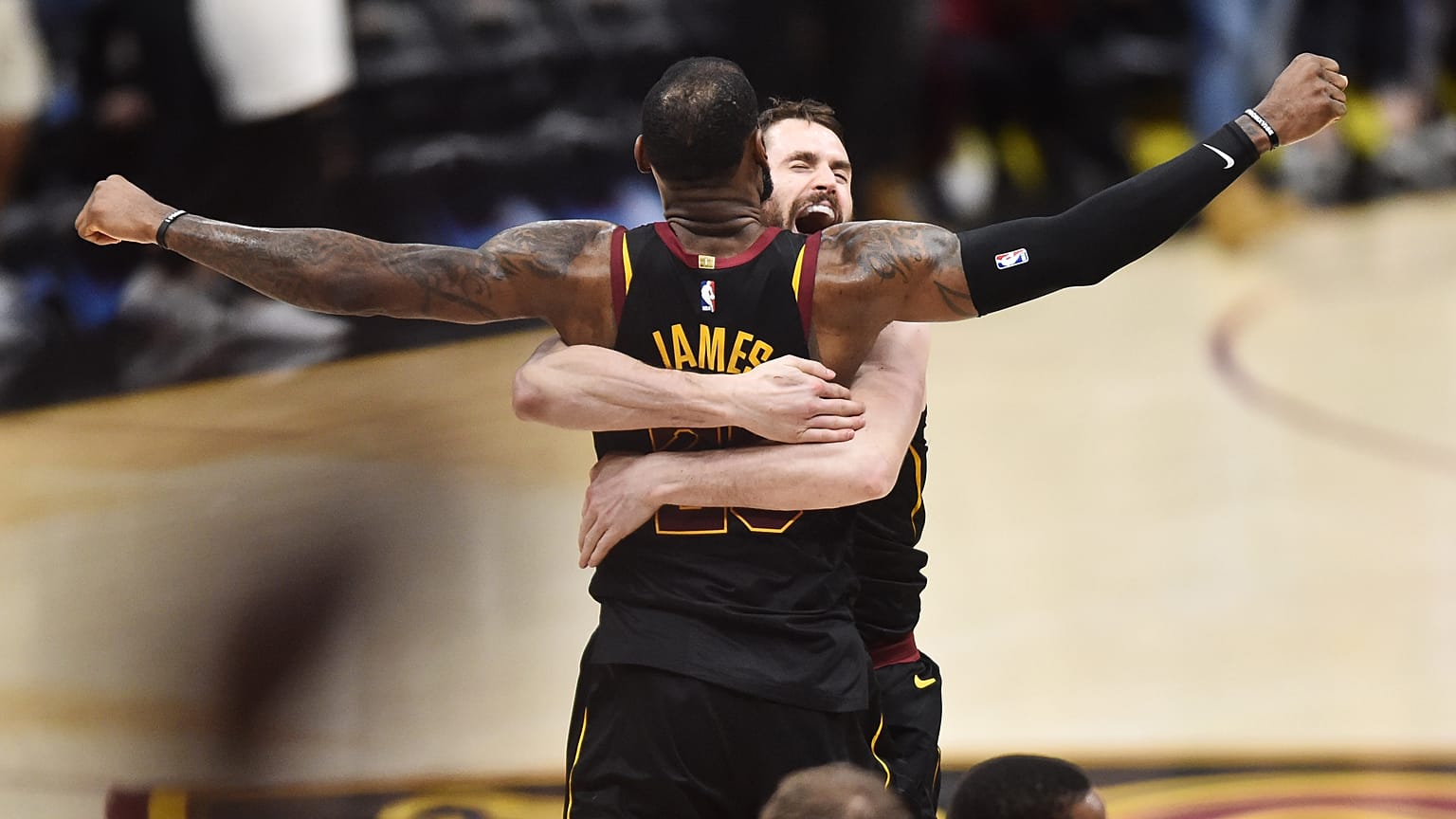 'El Rey' James impone su ley