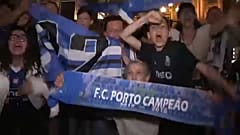 Adeptos do FC Porto celebram mais um título