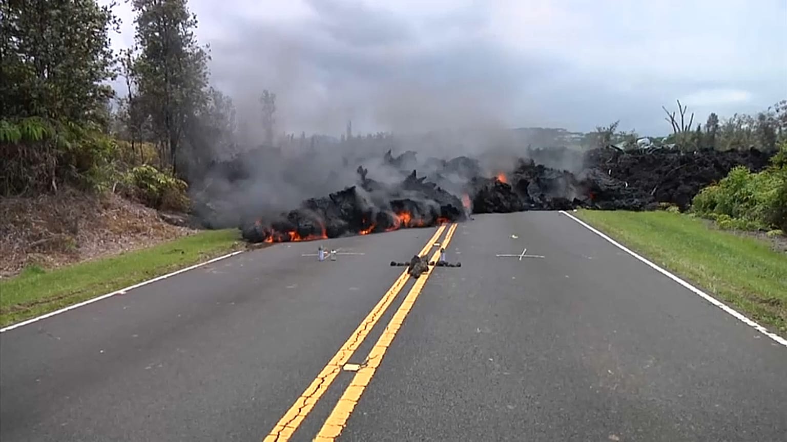 Hawaii'de Kilauea Yanardağı faaliyete geçti