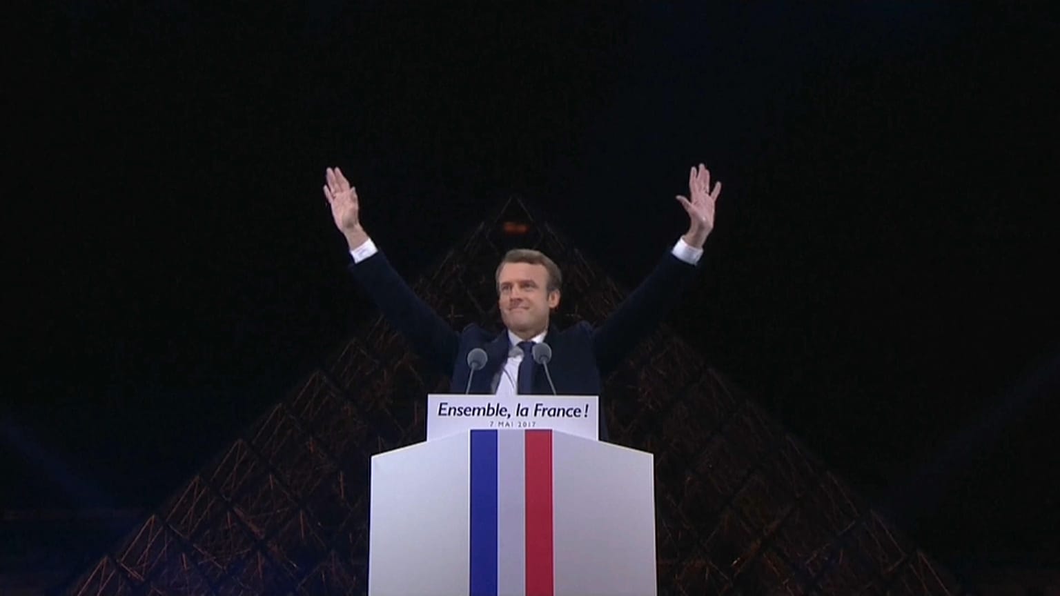 Macron in caduta libera a un anno dalle elezioni