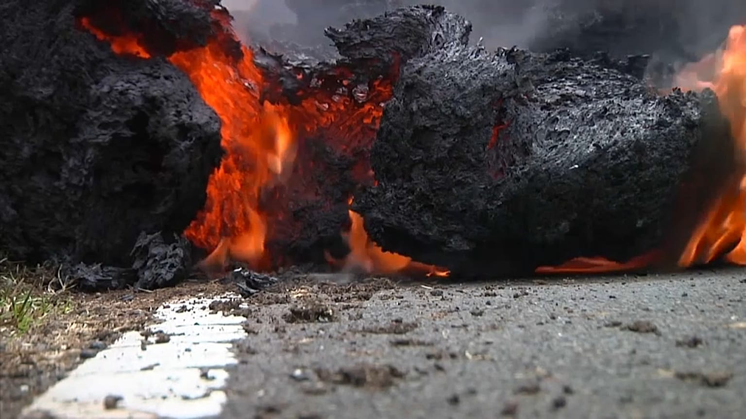 Hawai se estremece con los rugidos del volcán Kilauea