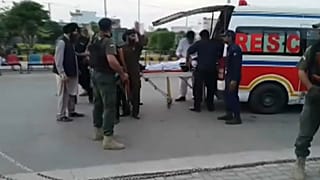 Pakistanischer Innenminister bei Attentatsversuch verletzt