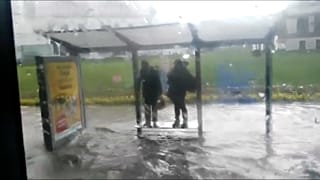 Ankara: warten, dass der Bus "angeschwommen" kommt