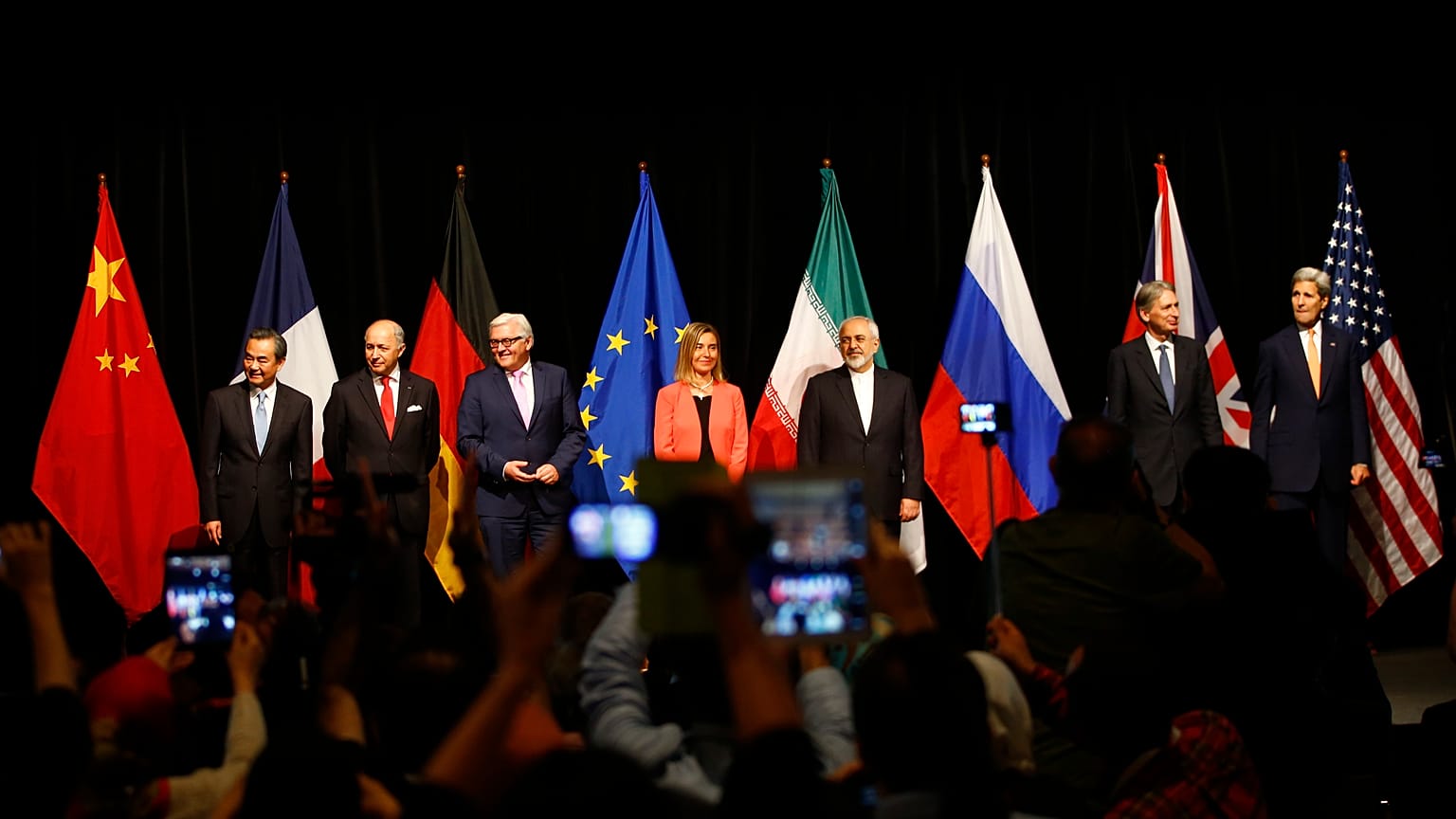 Family photo as world powers agree the Iran nuclear deal, Vienna, July 2015