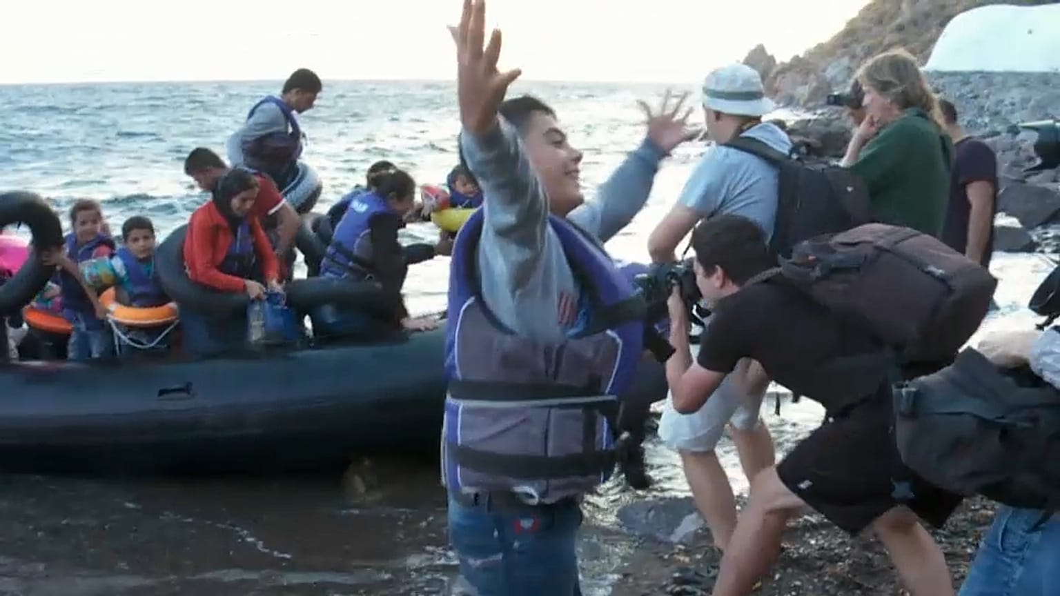 Três bombeiros espanhóis enfrentam a justiça grega na ilha de Lesbos