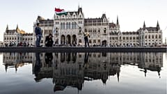 Résztvevők az Élőláncot a Parlament köré! demonstráción 