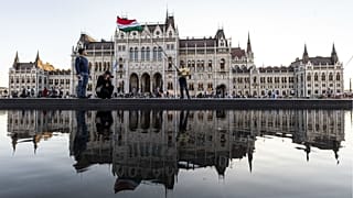 Résztvevők az Élőláncot a Parlament köré! demonstráción 