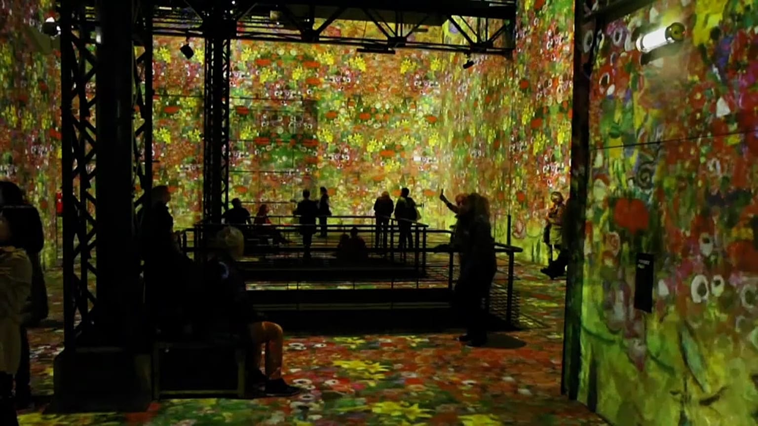 L'atelier des lumieres in Paris 
