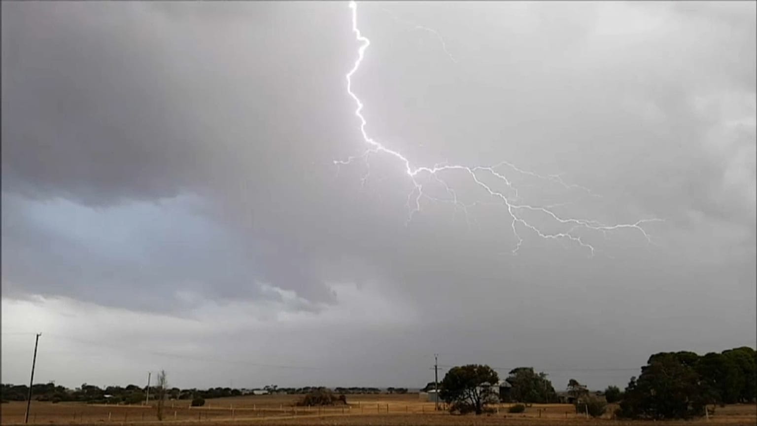 Eclairs à la chaîne en Australie