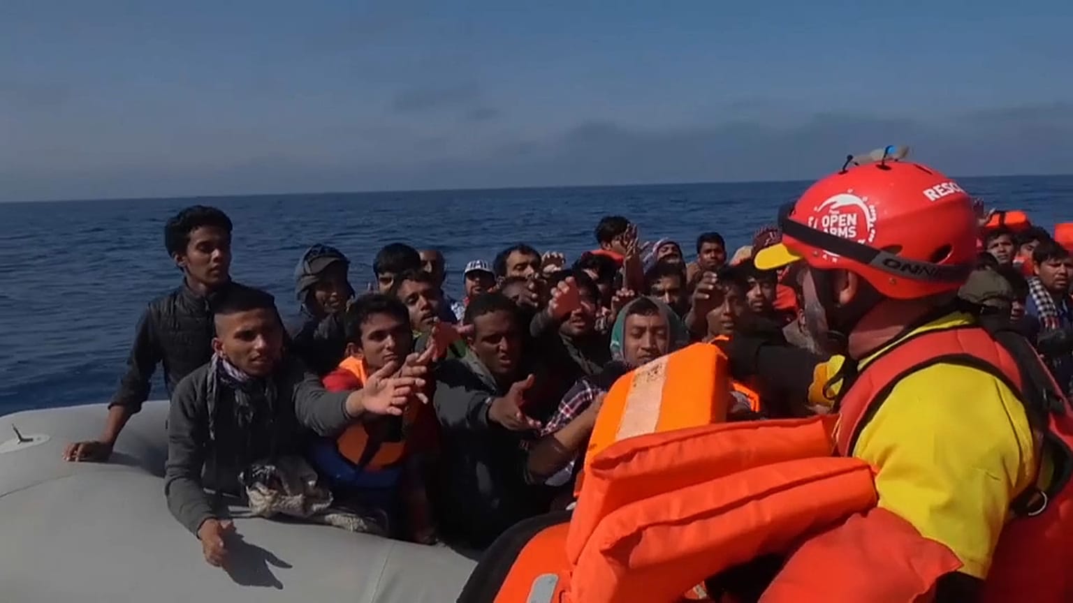 El buen tiempo dispara el fenómeno de las pateras en el Mediterráneo