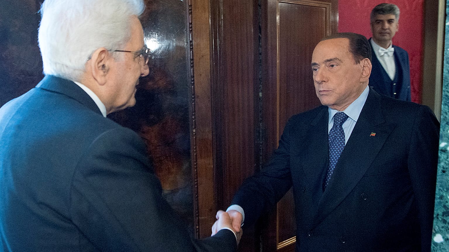 El presidente de la República italiana, Sergio Mattarella, propone un Gobierno "neutro" hasta diciembre