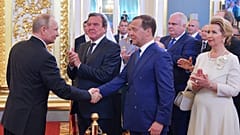 Πούτιν - Μεντβέντεφ: Ένα αχώριστο δίδυμο εξουσίας