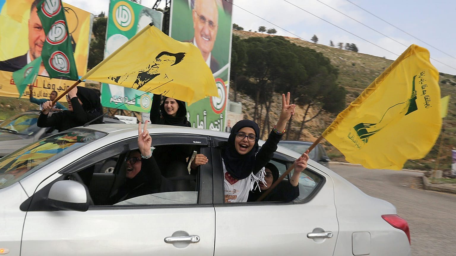 Libanon: Hisbollah-Lager siegt, Israel droht