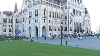 Viktor Orban yeni dönemine protestolarla başlıyor 
