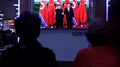 Си Цзиньпин провел переговоры с Ким Чен Ыном в Китае  