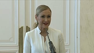 Cifuentes deja su escaño y la política