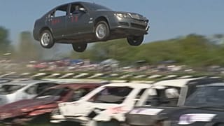 Чемпионат по прыжкам на автомобилях