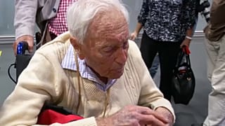Australia's oldest scientist David Goodall says he's "ready to die"