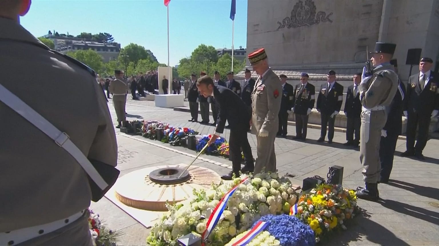 Emmanuel Macron celebra vitória dos Aliados na Segunda Grande Guerra