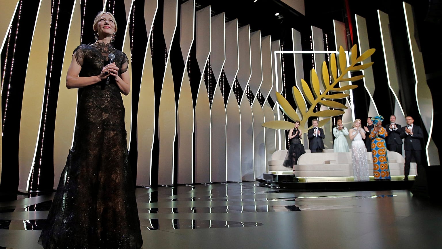 Le Festival de Cannes et sa montée des marches, c'est parti