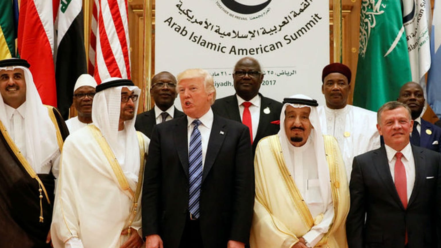 ابتهاج سعودي إماراتي وصمت قطري بعد انسحاب أمريكا من إتفاق إيران 