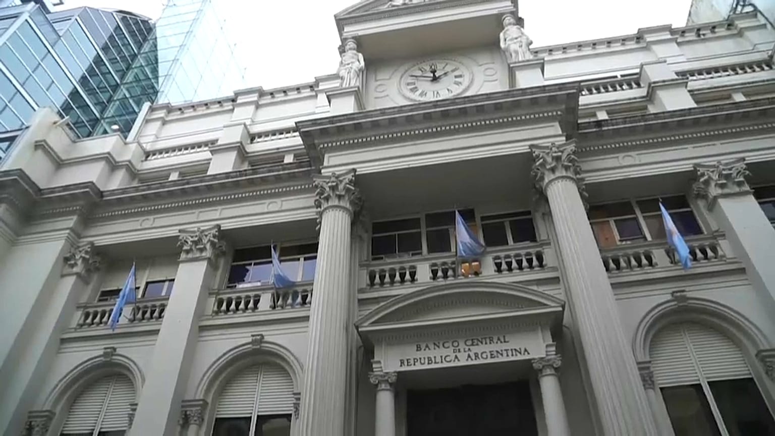 Los argentinos temen que el rescate del FMI traiga un nuevo corralito