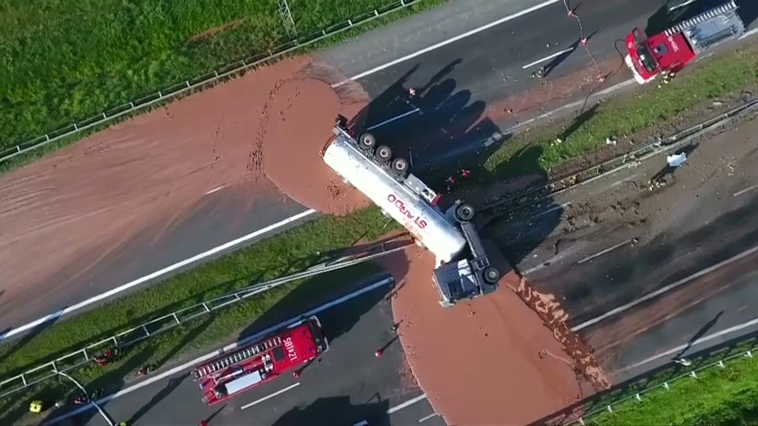 Un camion rempli de chocolat se renverse en Pologne