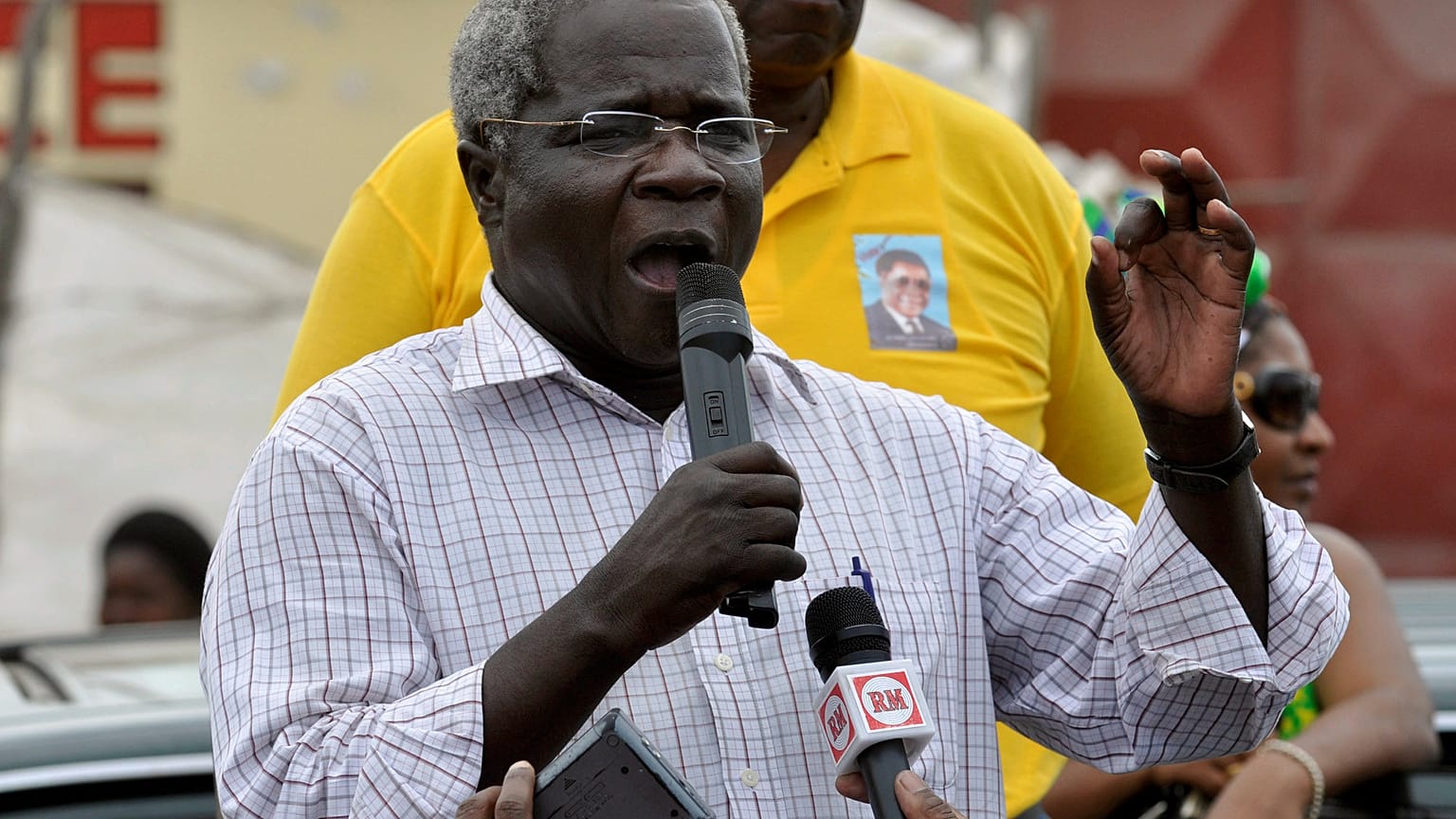 Afonso Dhlakama: Da FRELIMO à oposição moçambicana 
