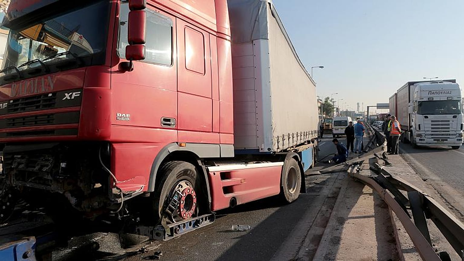 Tροχαίο στον Κηφισό: Κακουργηματική δίωξη στον οδηγό της νταλίκας