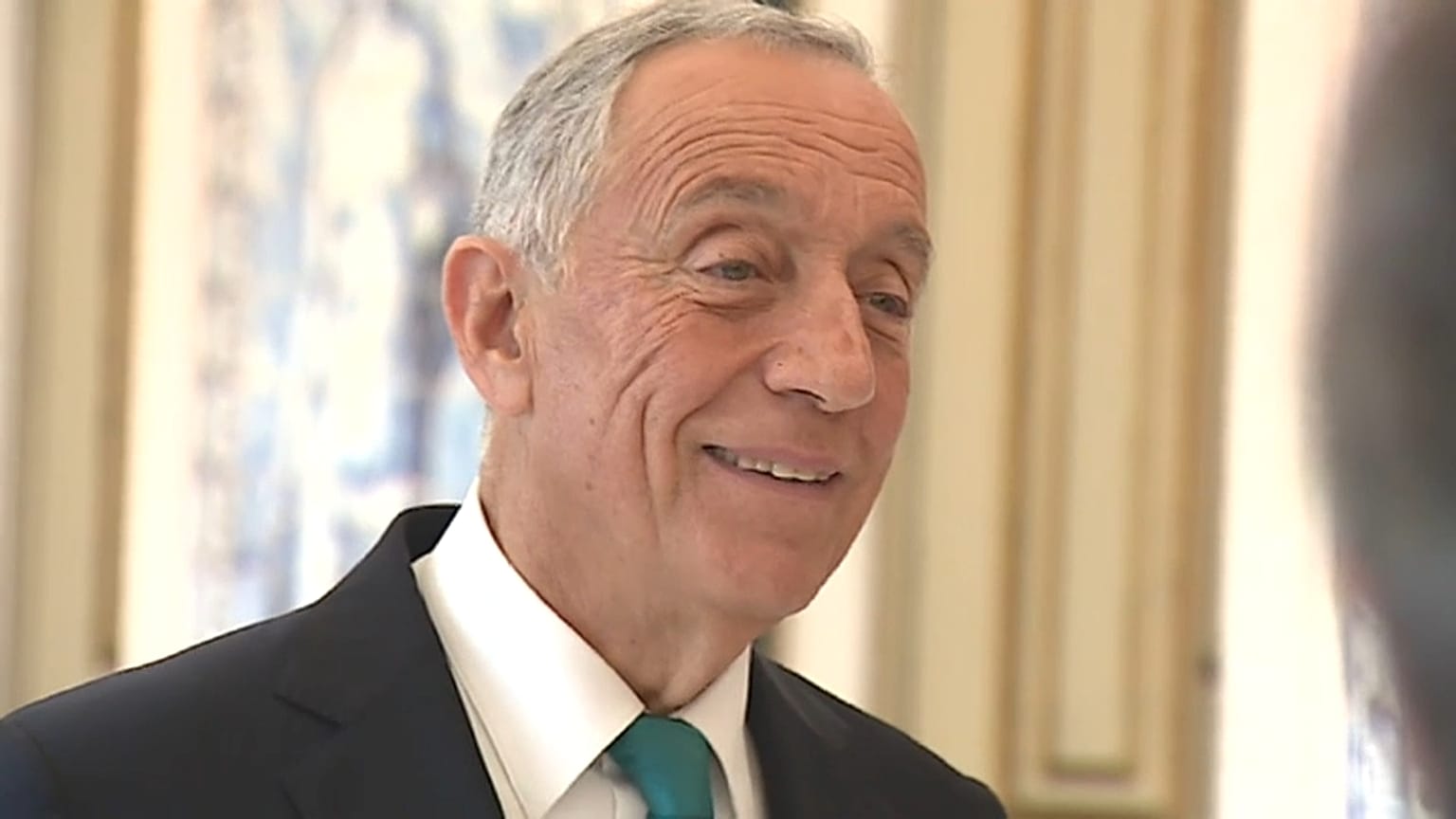 Portogallo: Presidente Rebelo de Sousa pone veto sulla legge transgender