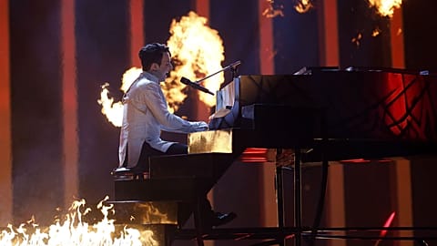 Lea Sirk performing for Slovenia