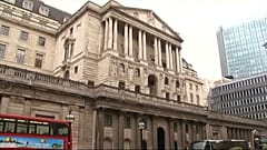 El Banco de Inglaterra mantiene los tipos de interés invariables