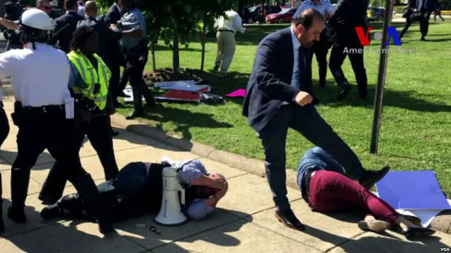 Washington'daki koruma şiddeti nedeniyle Türkiye'ye dava