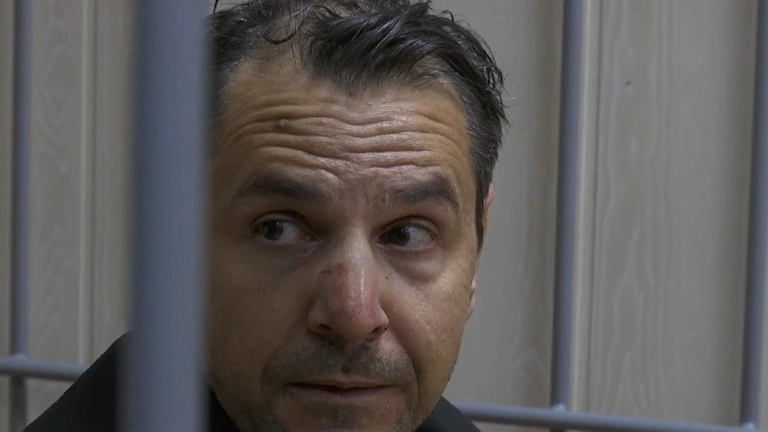 Напавший на ведущую "Эха Москвы" направлен на лечение