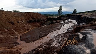 Tragédia no Quénia: pelo menos 50 pessoas morreram após rutura de barragem