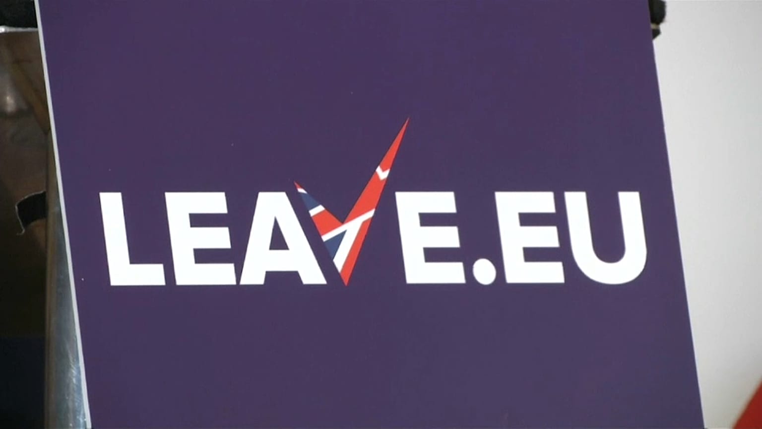 Campanha "BrexitLeave.eu" multada pela Comissão Eleitoral